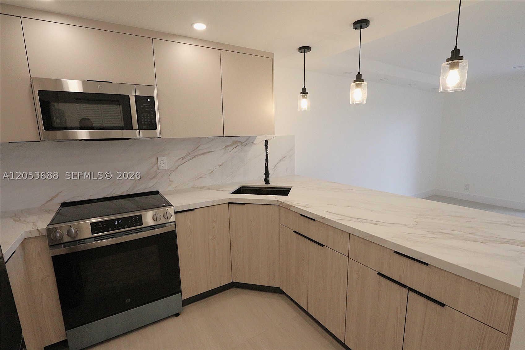 801 NW 47th Ave #518W, Miami FL 33126