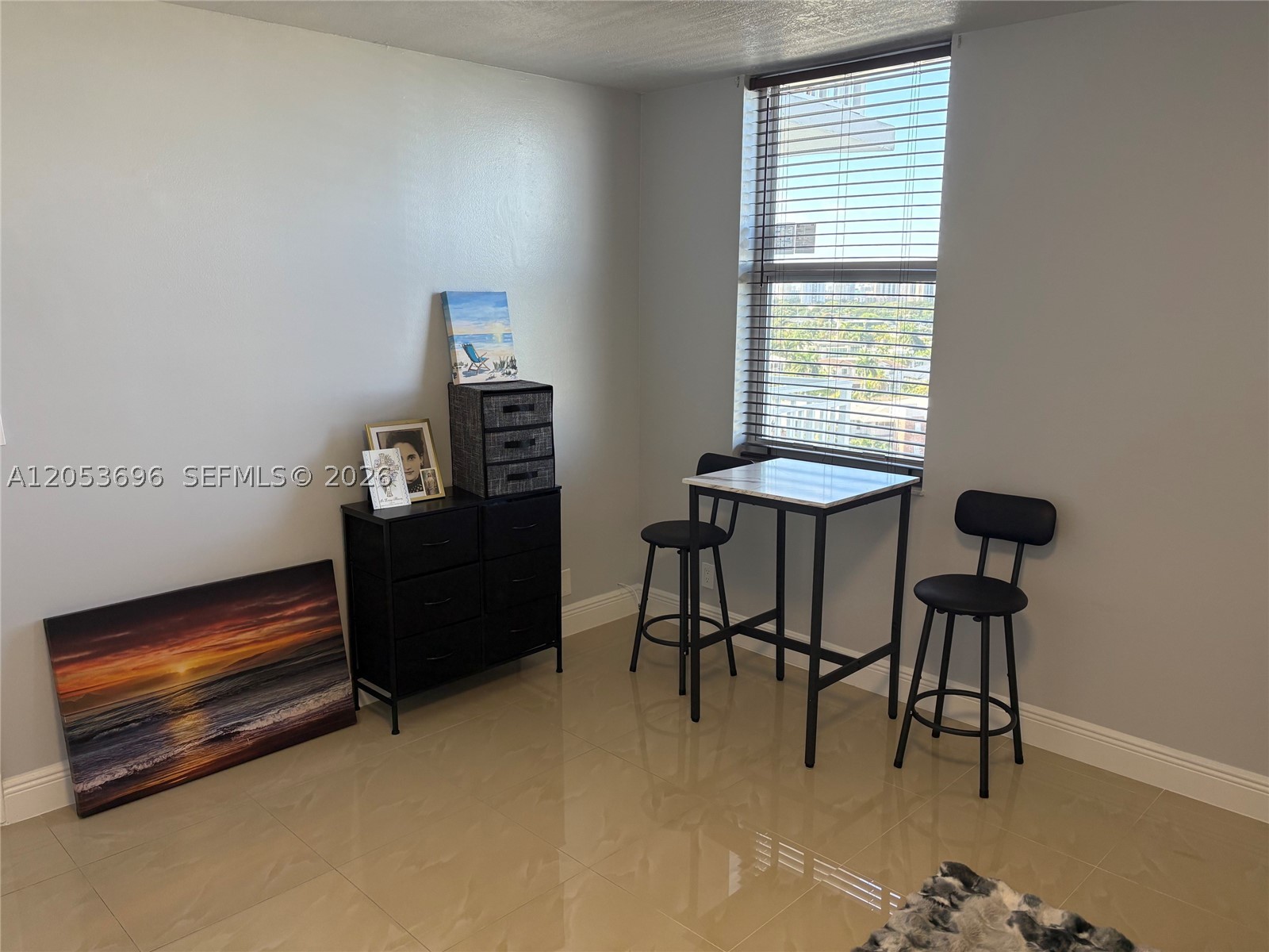 427 Golden Isles Dr #10D, Hallandale Beach FL 33009