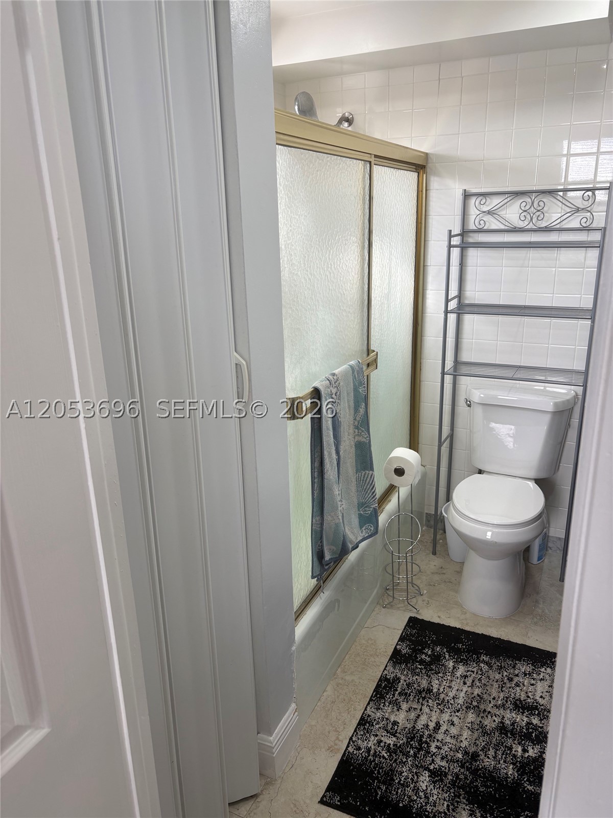 427 Golden Isles Dr #10D, Hallandale Beach FL 33009