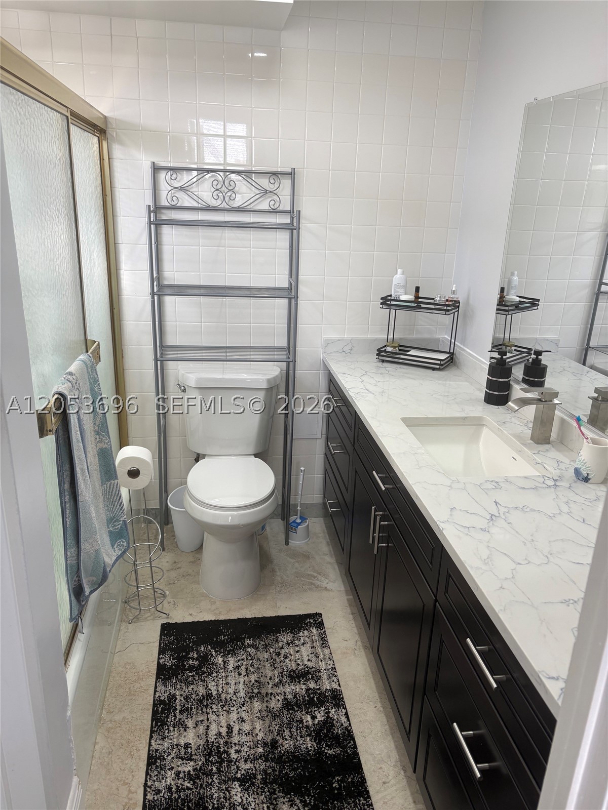 427 Golden Isles Dr #10D, Hallandale Beach FL 33009