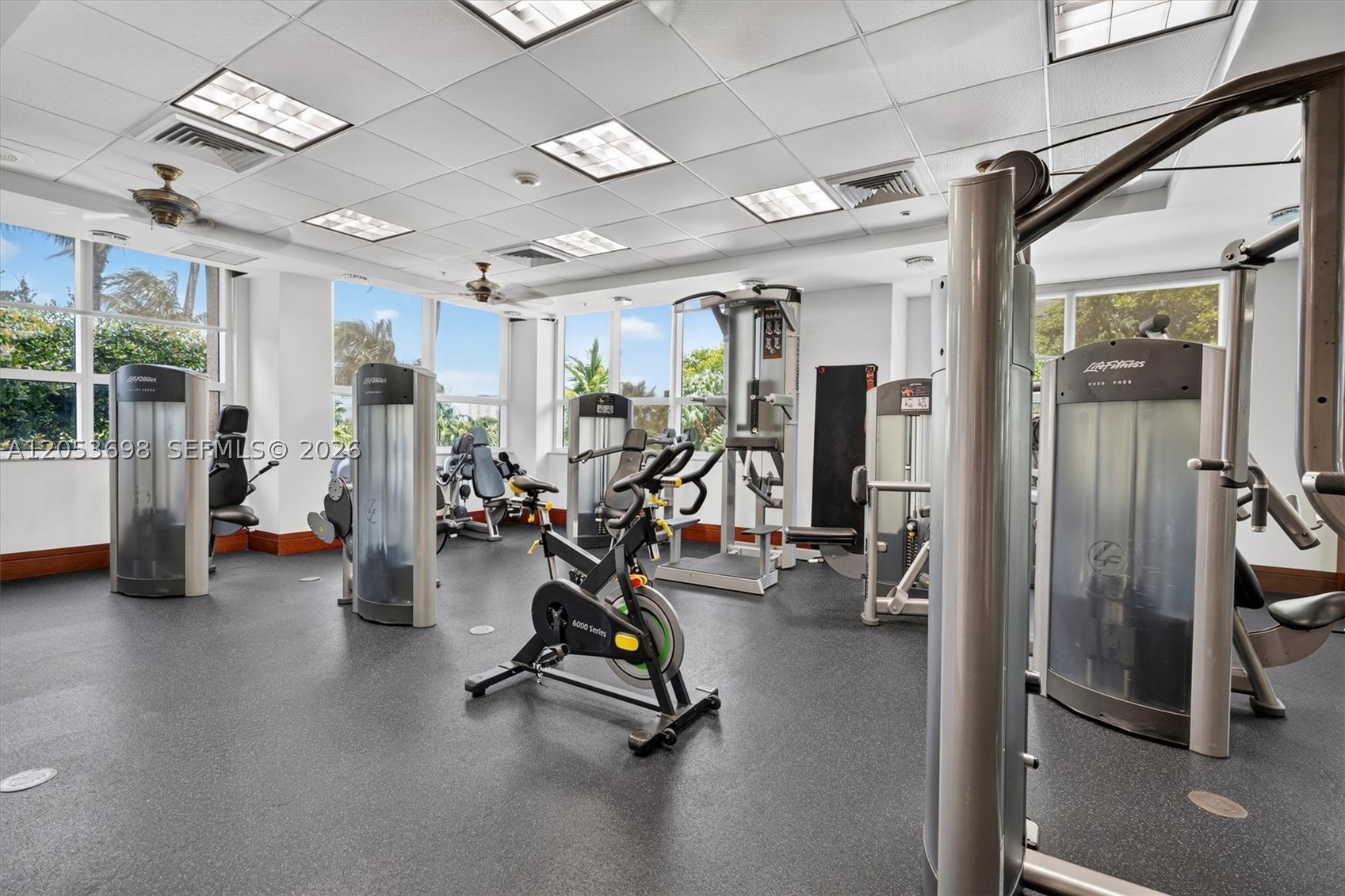 19501 W Country Club Dr #2401, Aventura FL 33180