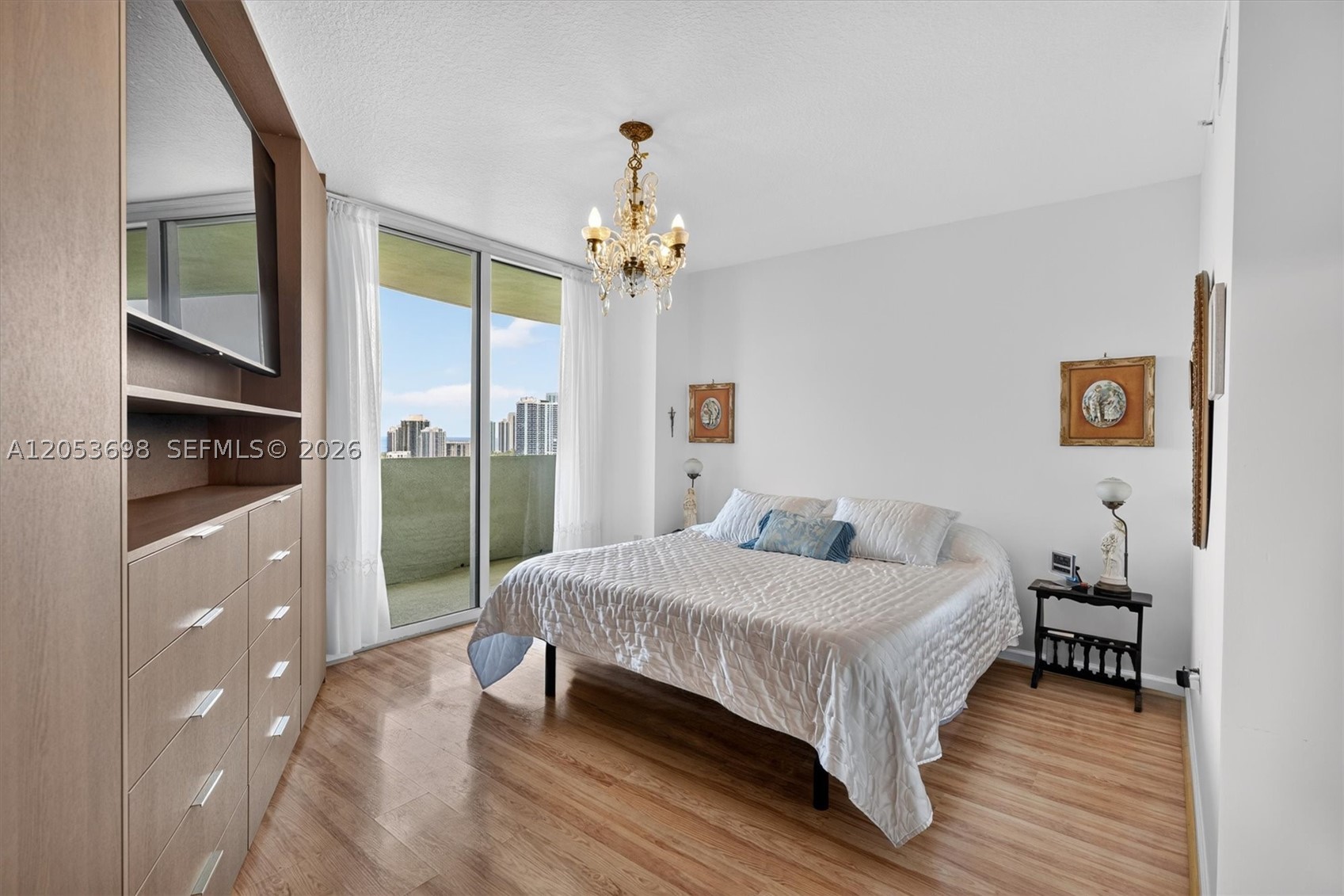 19501 W Country Club Dr #2401, Aventura FL 33180
