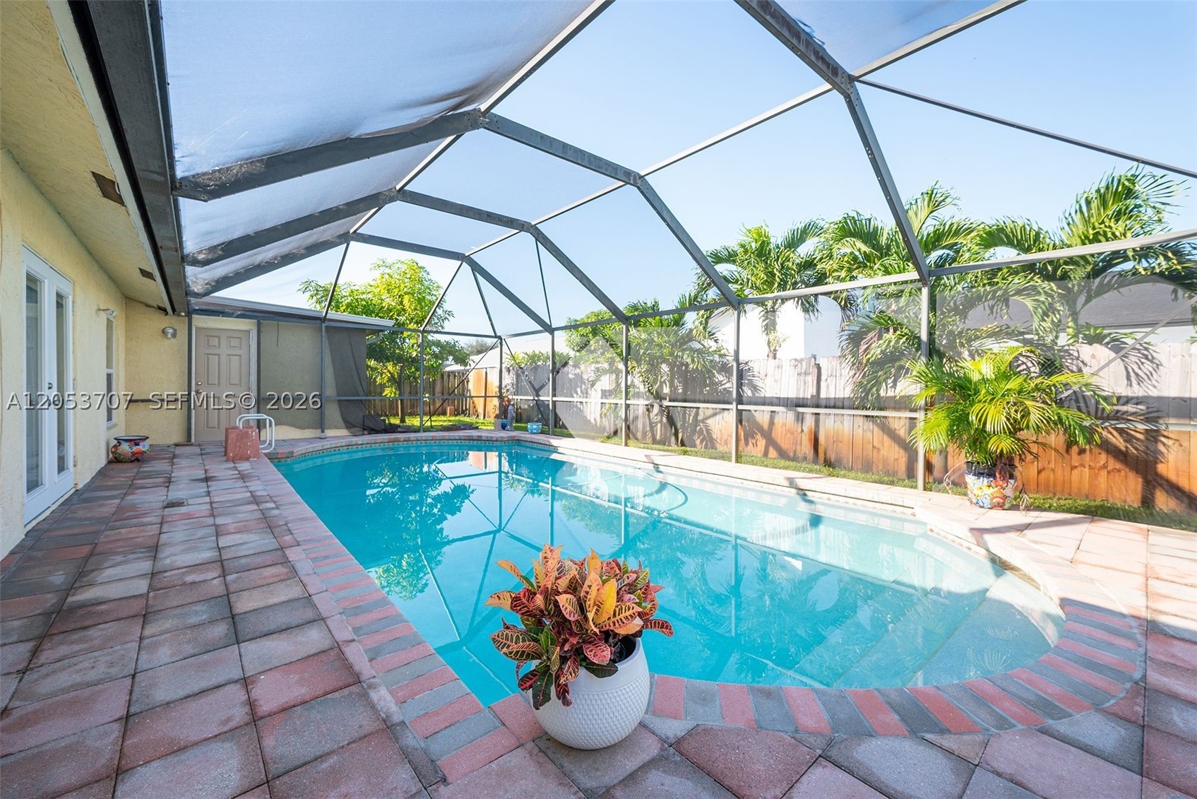 4921 NW 83rd Ave, Lauderhill FL 33351
