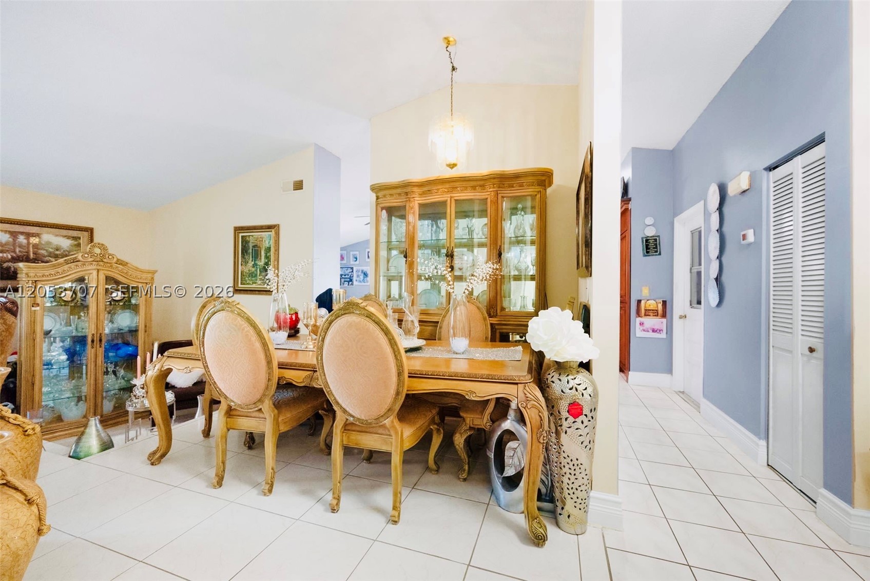 4921 NW 83rd Ave, Lauderhill FL 33351