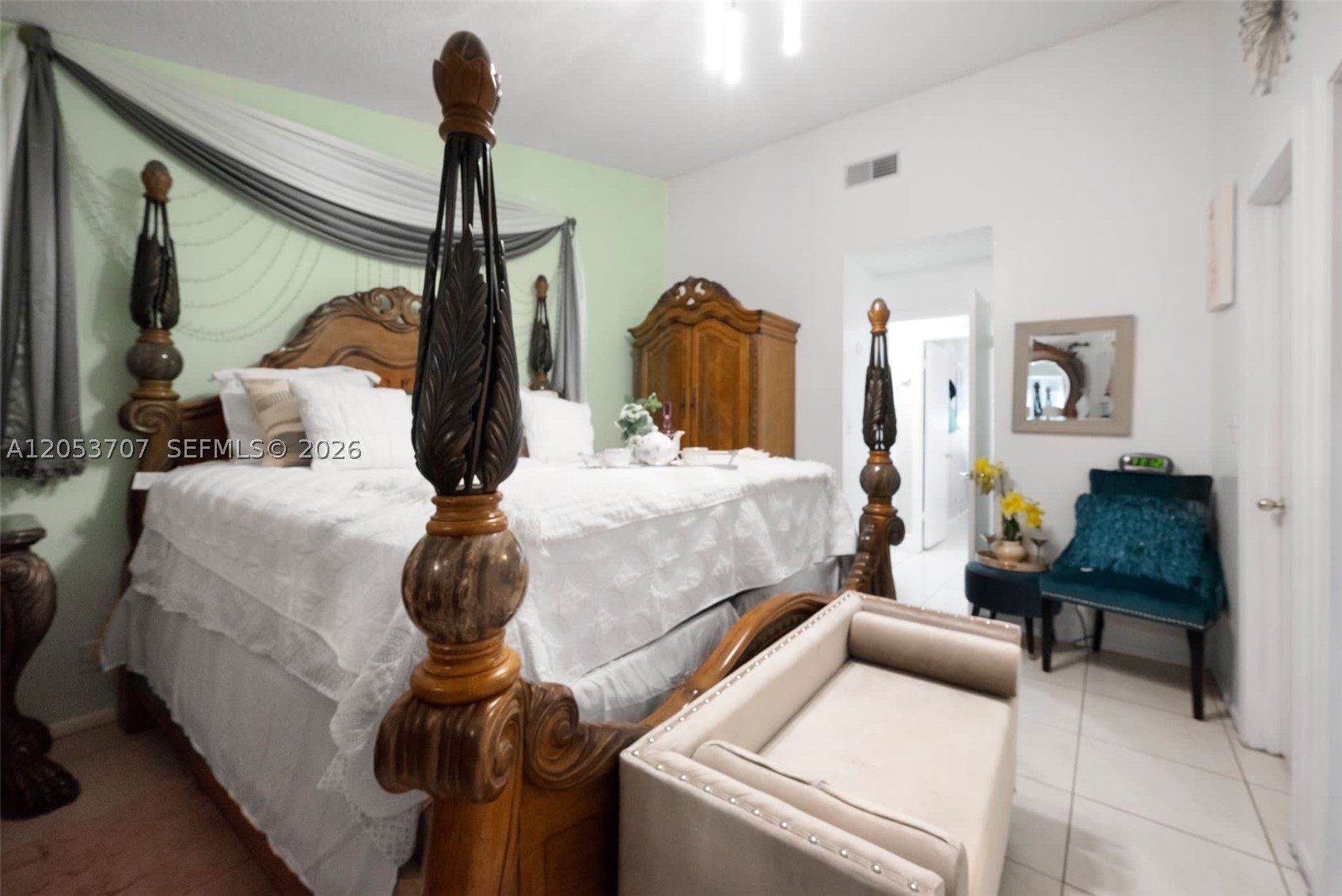 4921 NW 83rd Ave, Lauderhill FL 33351