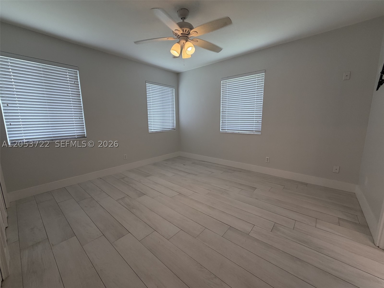 6320 SW 24th St, Miami FL 33155