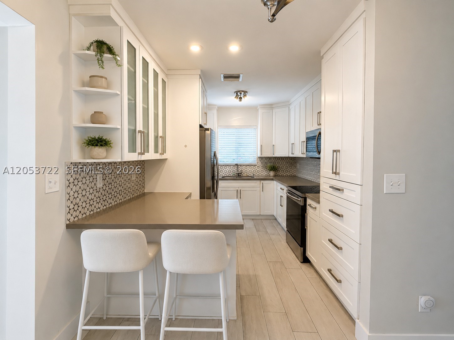 6320 SW 24th St, Miami FL 33155