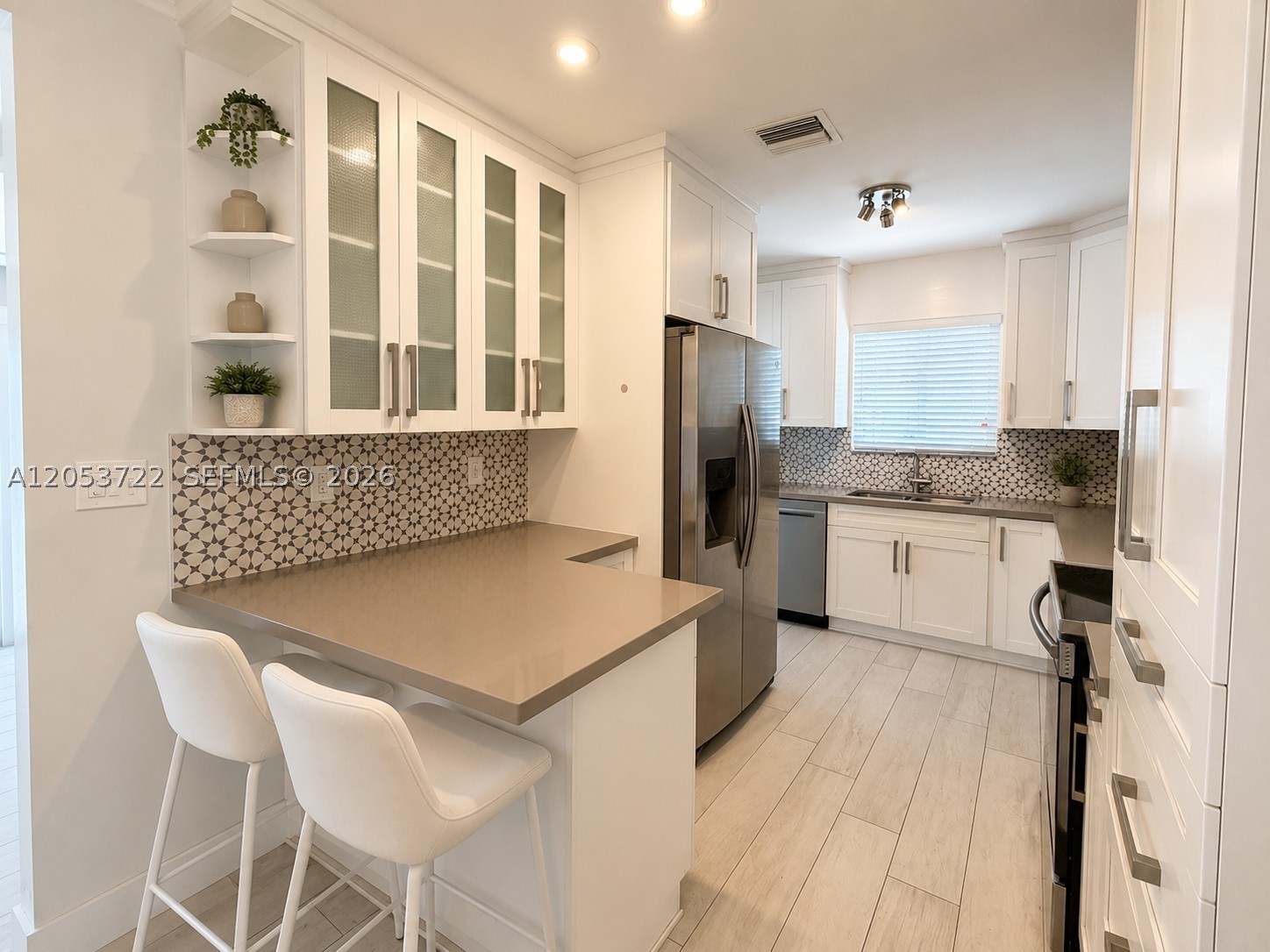 6320 SW 24th St, Miami FL 33155