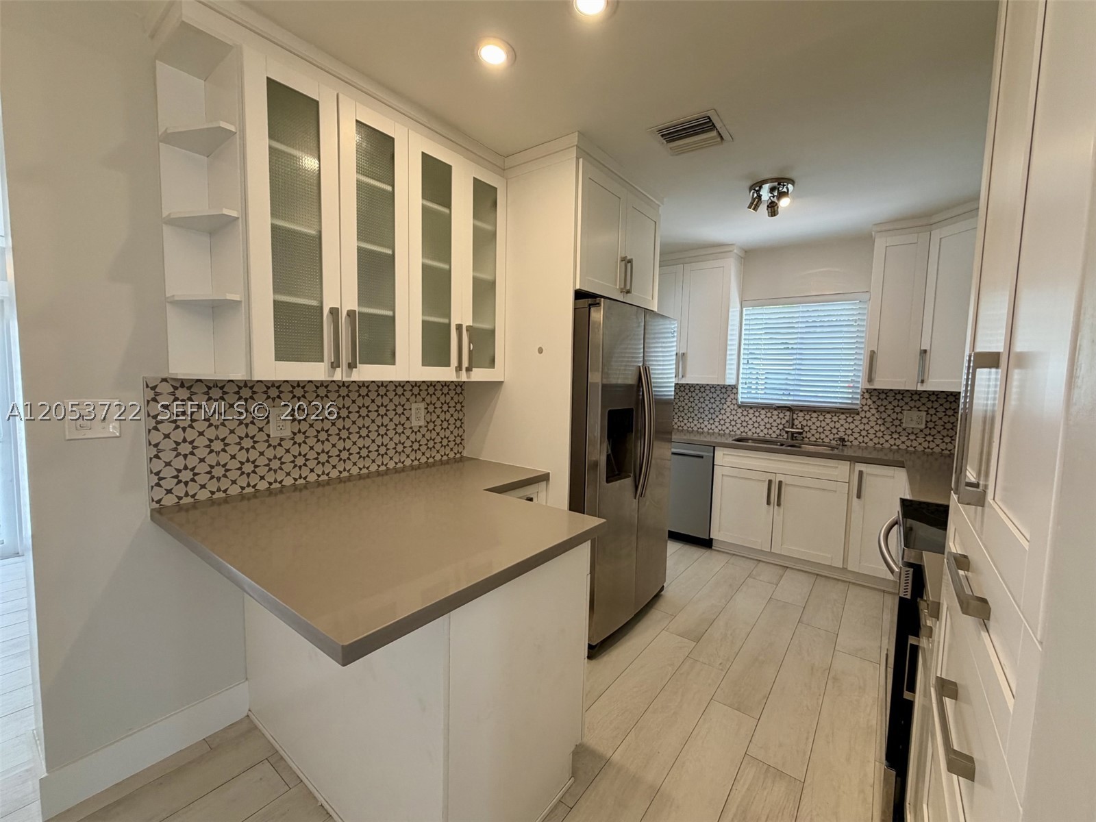 6320 SW 24th St, Miami FL 33155