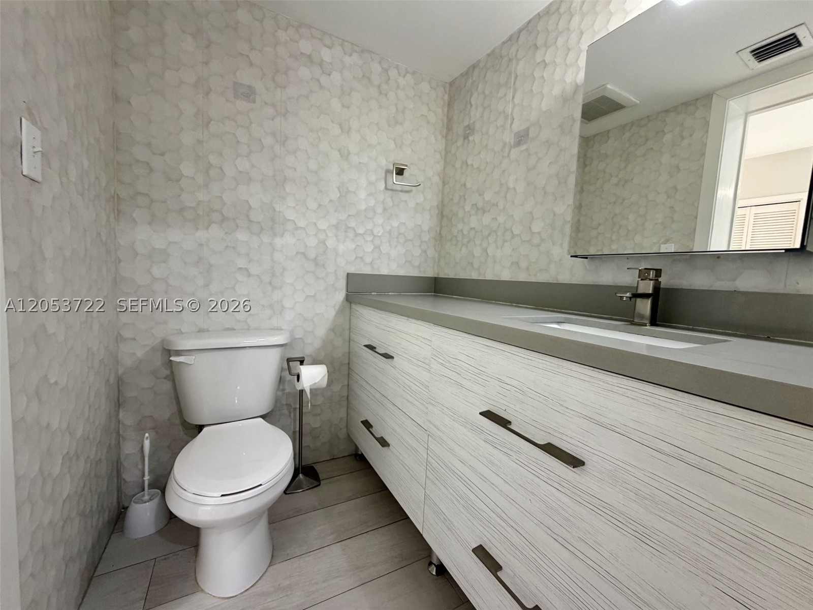 6320 SW 24th St, Miami FL 33155