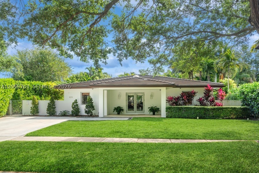 8215 SW 63rd Pl, Miami FL 33143