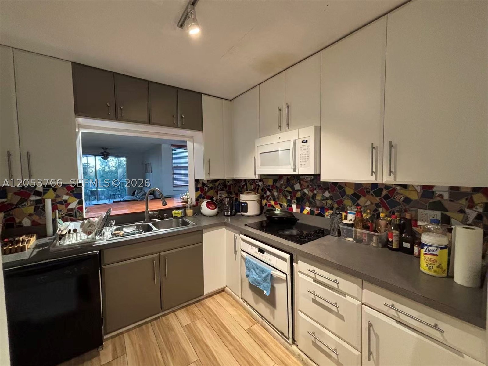 3660 NE 166th St #415, North Miami Beach FL 33160