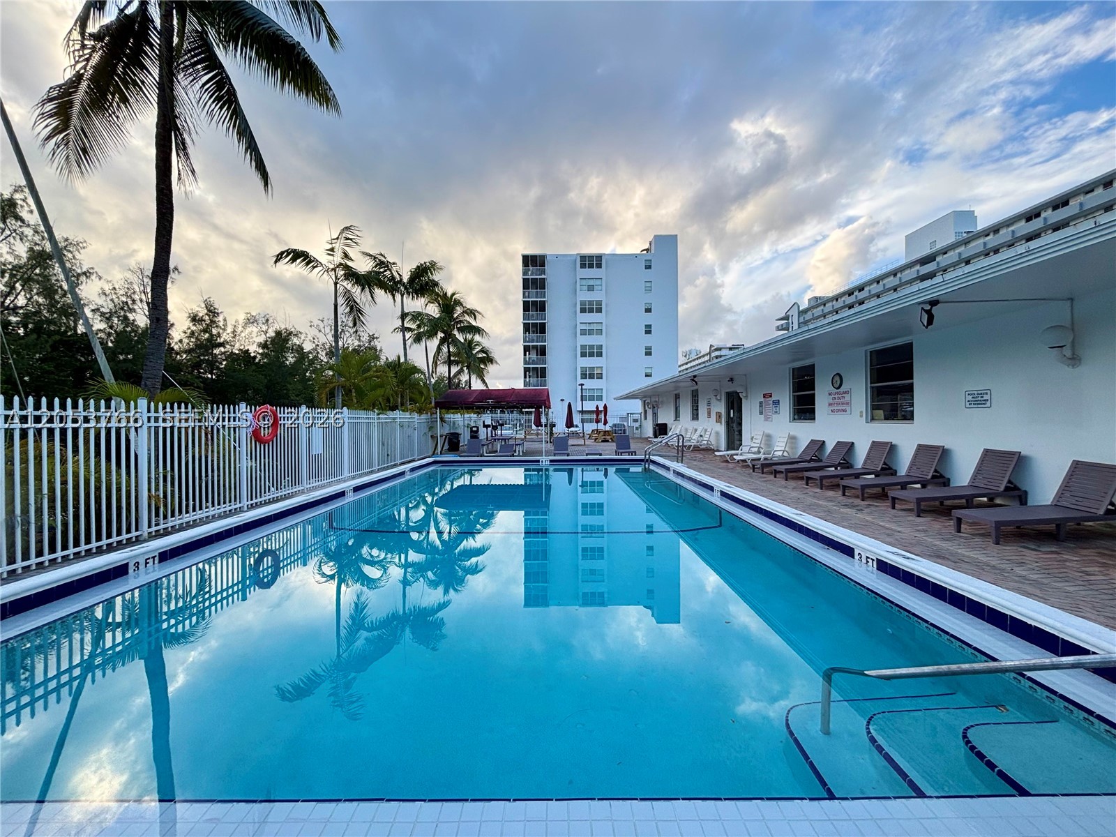 3660 NE 166th St #415, North Miami Beach FL 33160