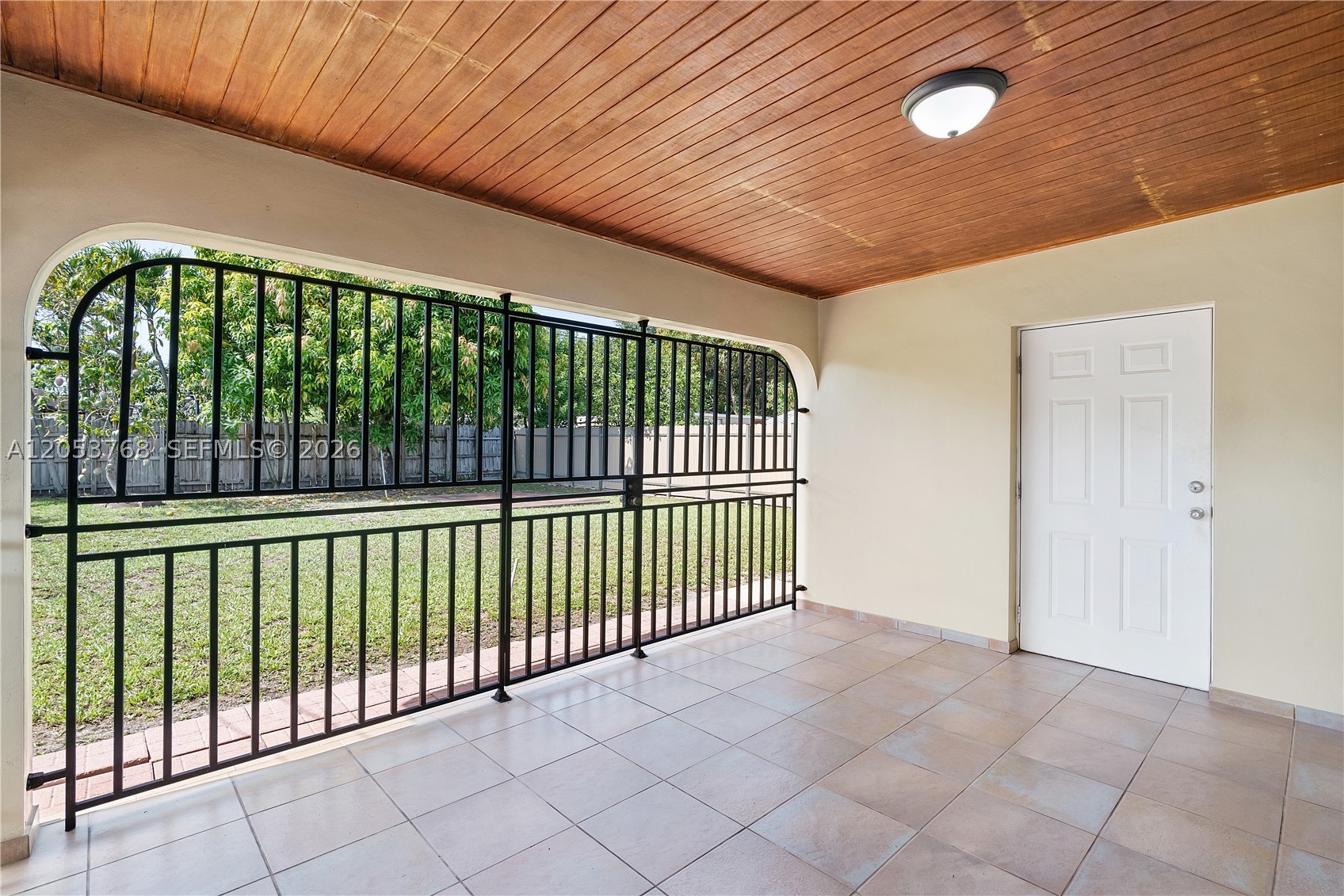 601 E 22nd St #601, Hialeah FL 33013