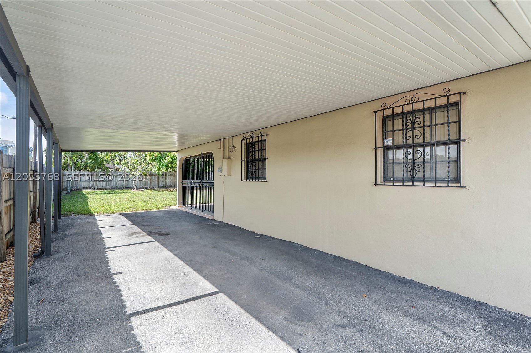 601 E 22nd St #601, Hialeah FL 33013