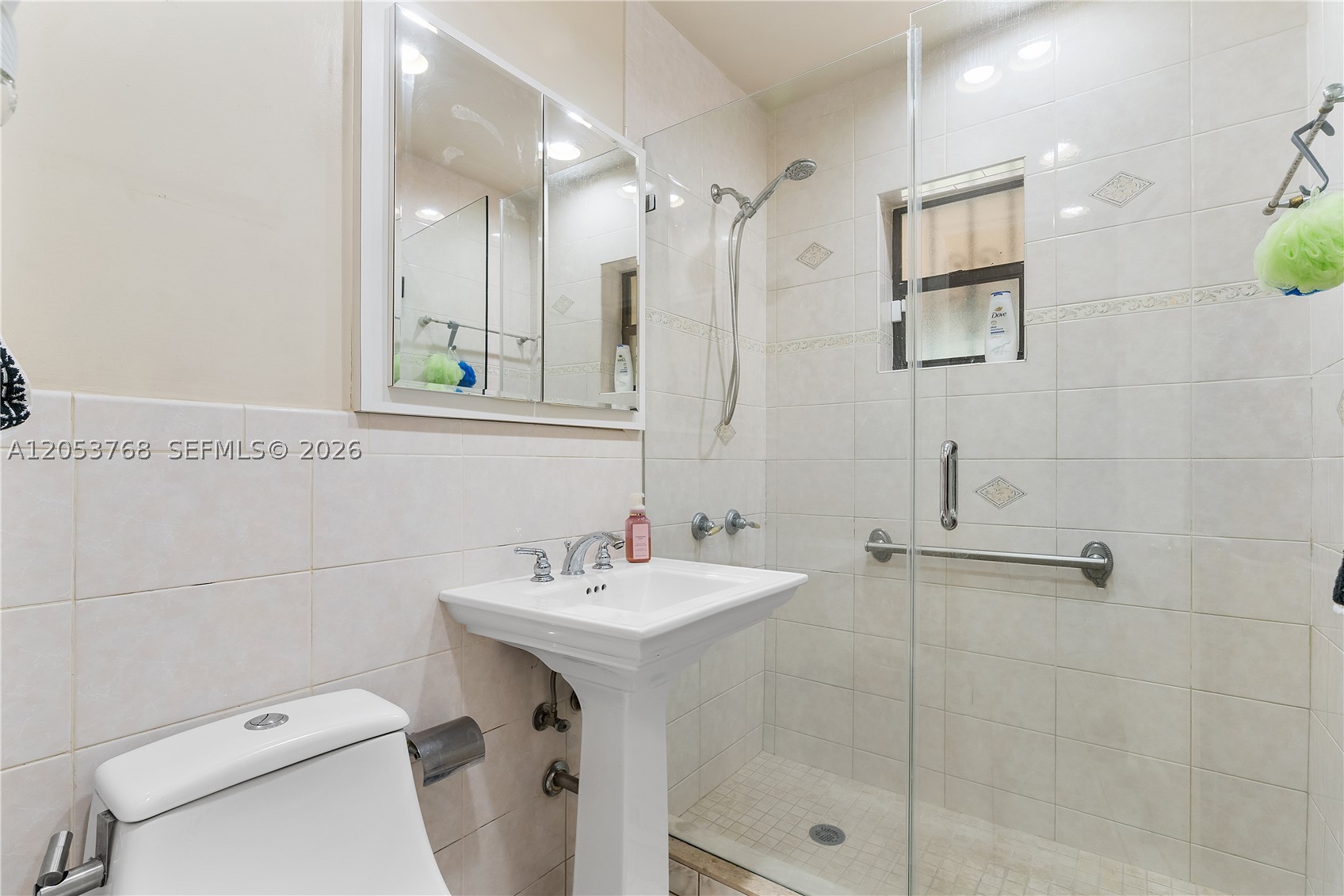 601 E 22nd St #601, Hialeah FL 33013