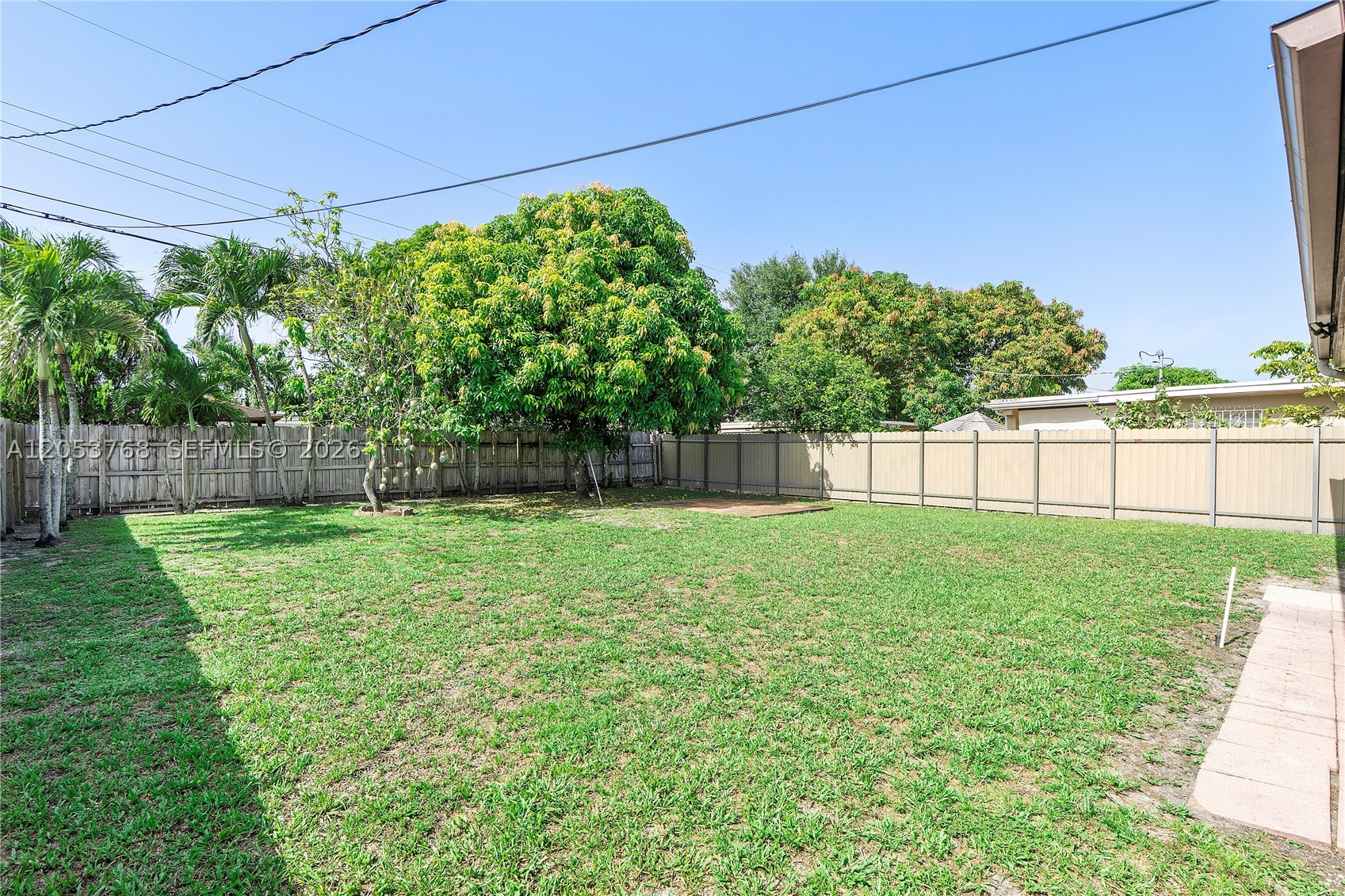 601 E 22nd St #601, Hialeah FL 33013