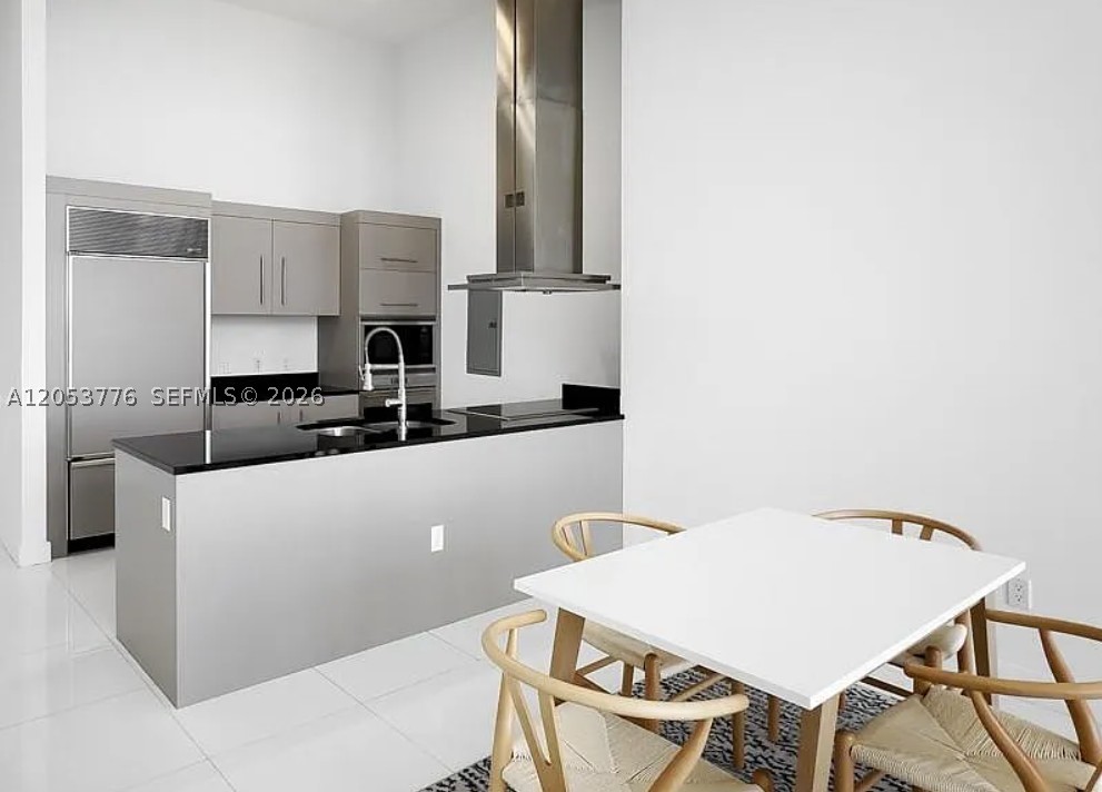495 Brickell Ave #4105, Miami FL 33131