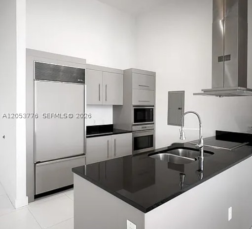 495 Brickell Ave #4105, Miami FL 33131
