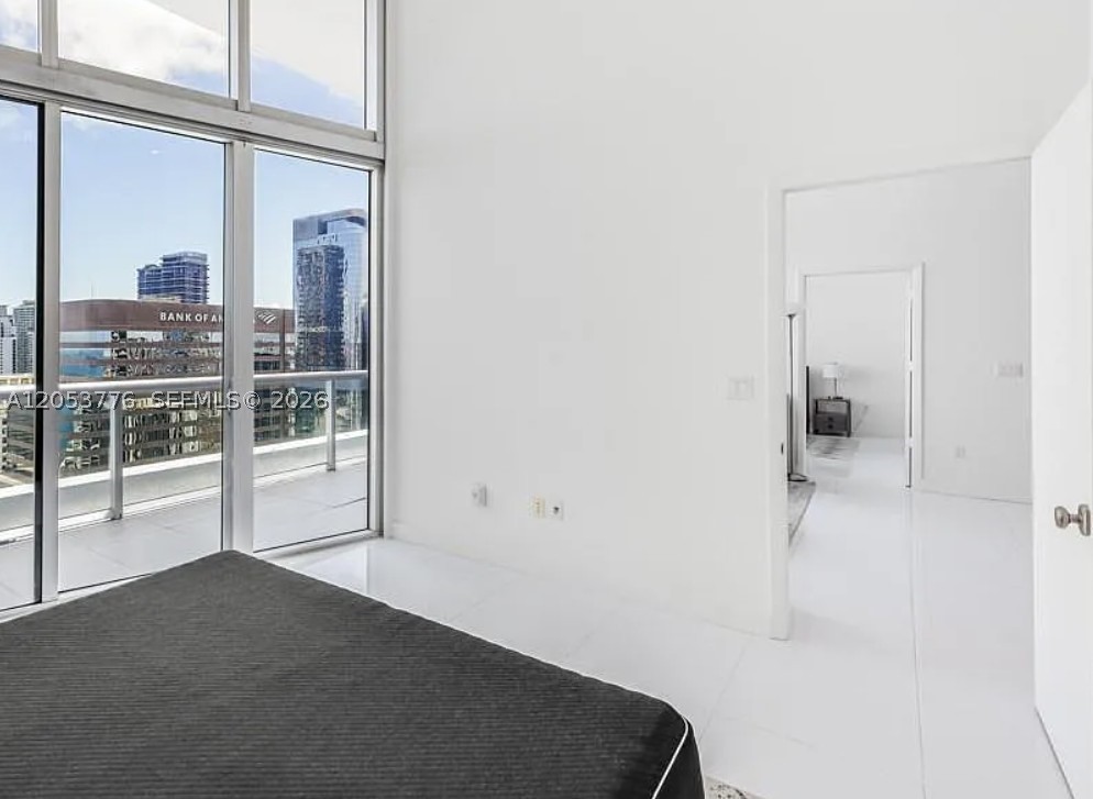 495 Brickell Ave #4105, Miami FL 33131