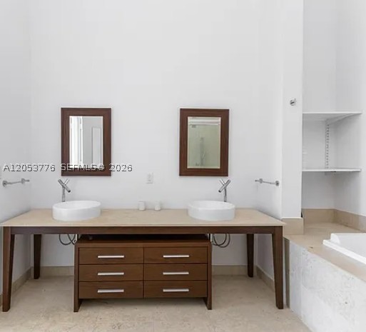 495 Brickell Ave #4105, Miami FL 33131