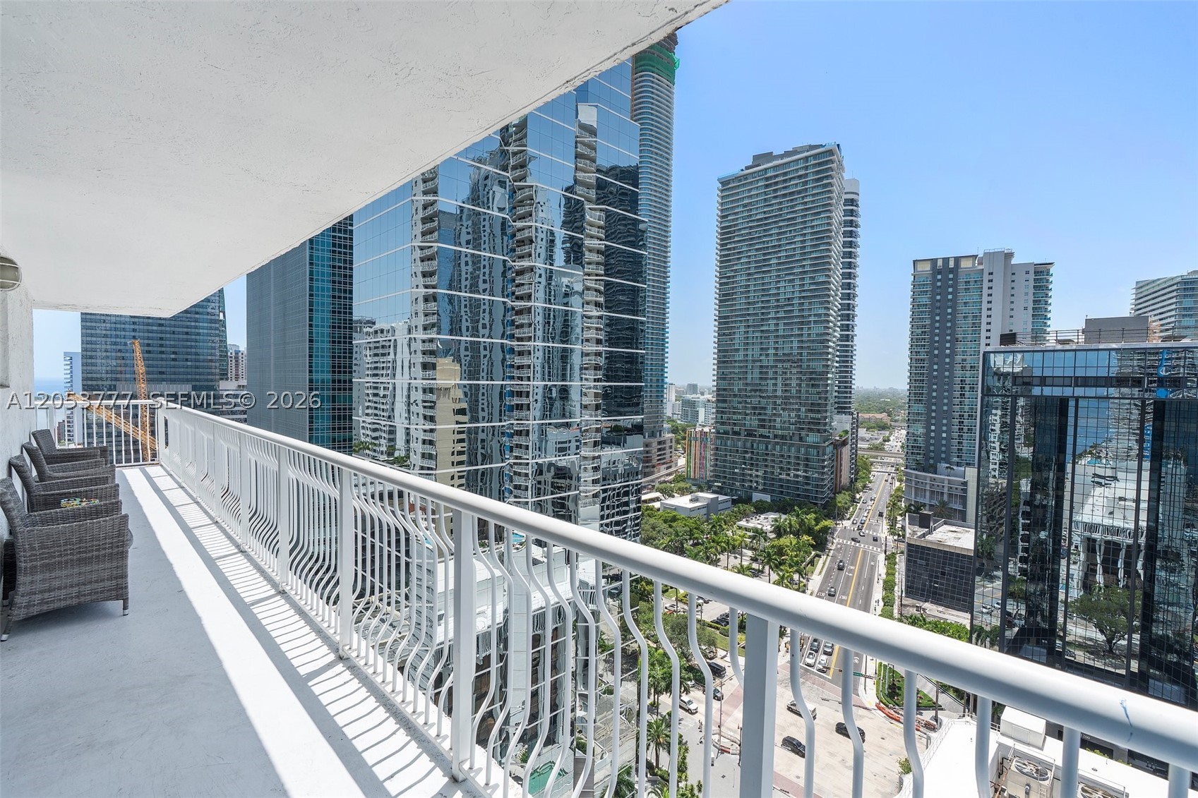 1200 Brickell Bay Dr #2423, Miami FL 33131