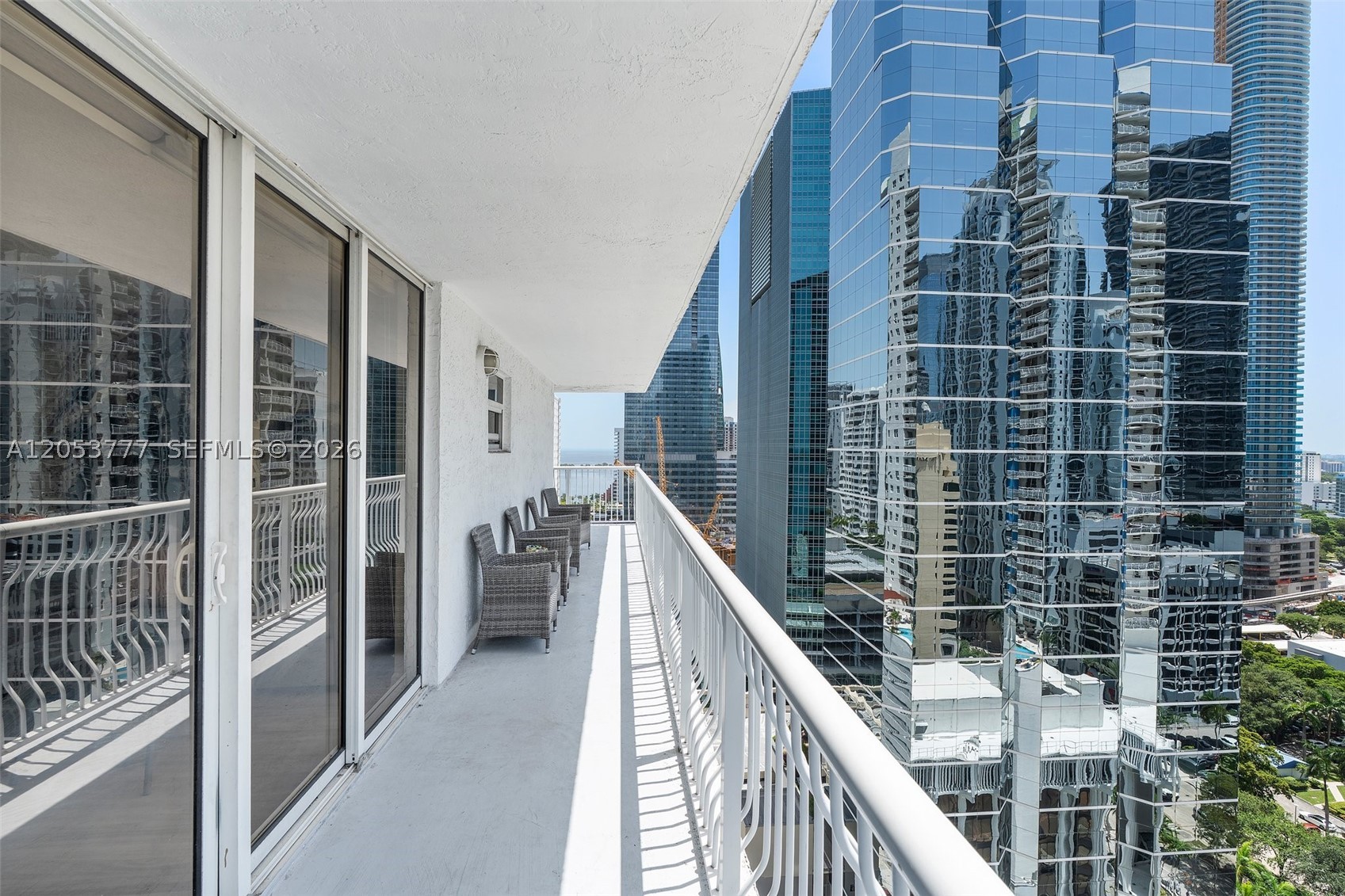 1200 Brickell Bay Dr #2423, Miami FL 33131