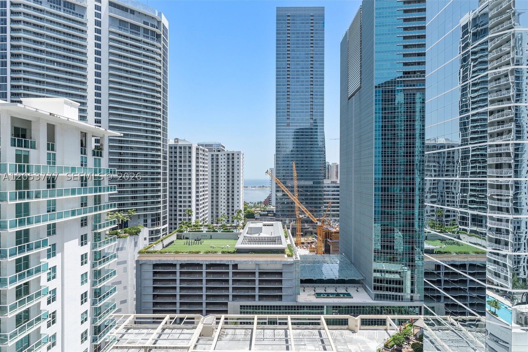1200 Brickell Bay Dr #2423, Miami FL 33131
