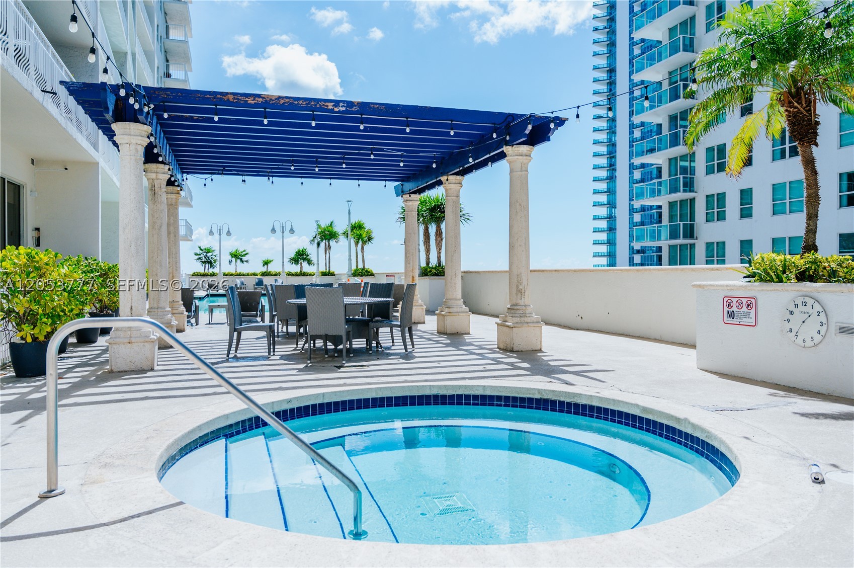 1200 Brickell Bay Dr #2423, Miami FL 33131