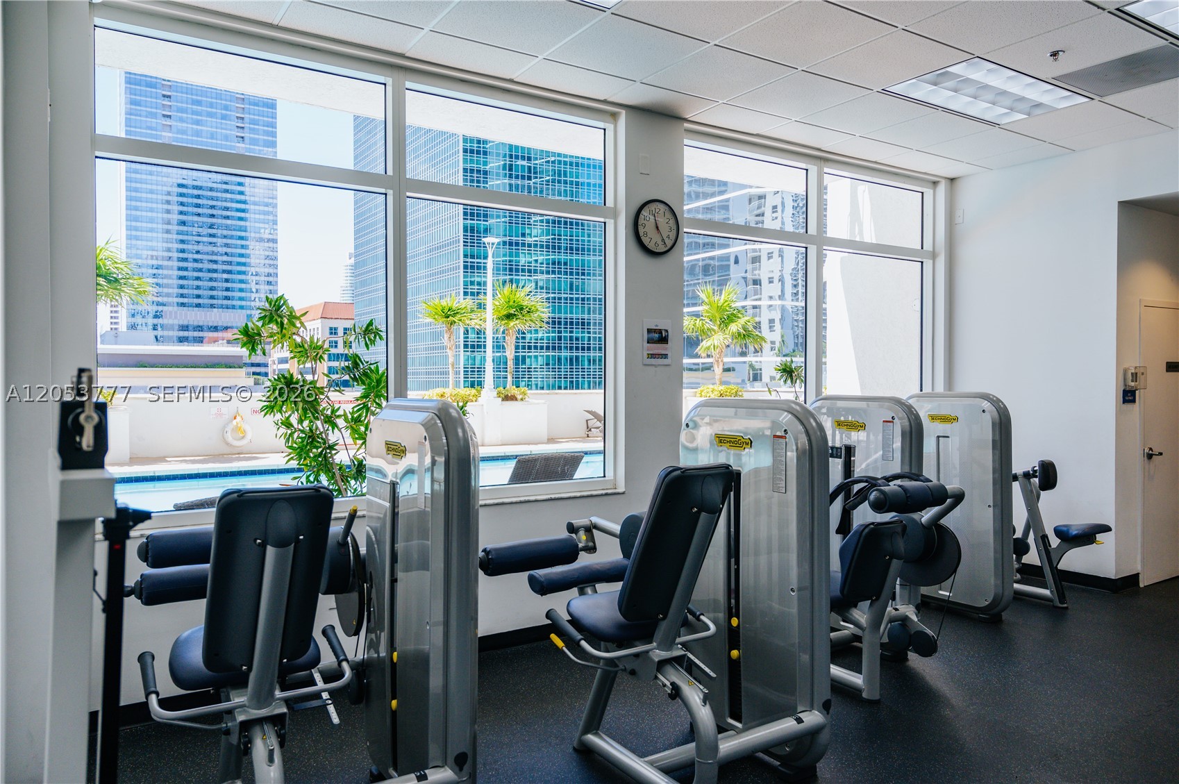 1200 Brickell Bay Dr #2423, Miami FL 33131