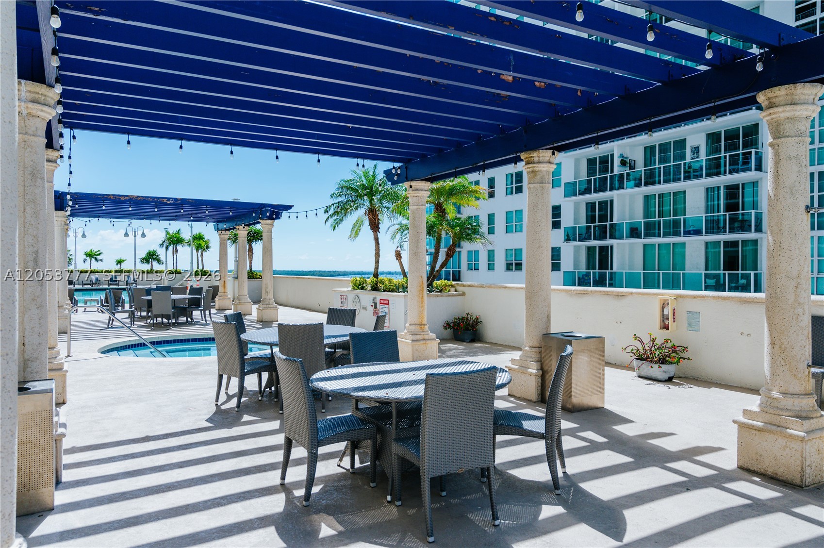 1200 Brickell Bay Dr #2423, Miami FL 33131