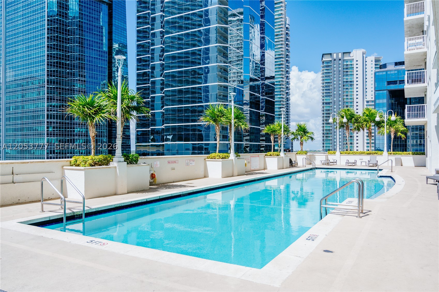 1200 Brickell Bay Dr #2423, Miami FL 33131