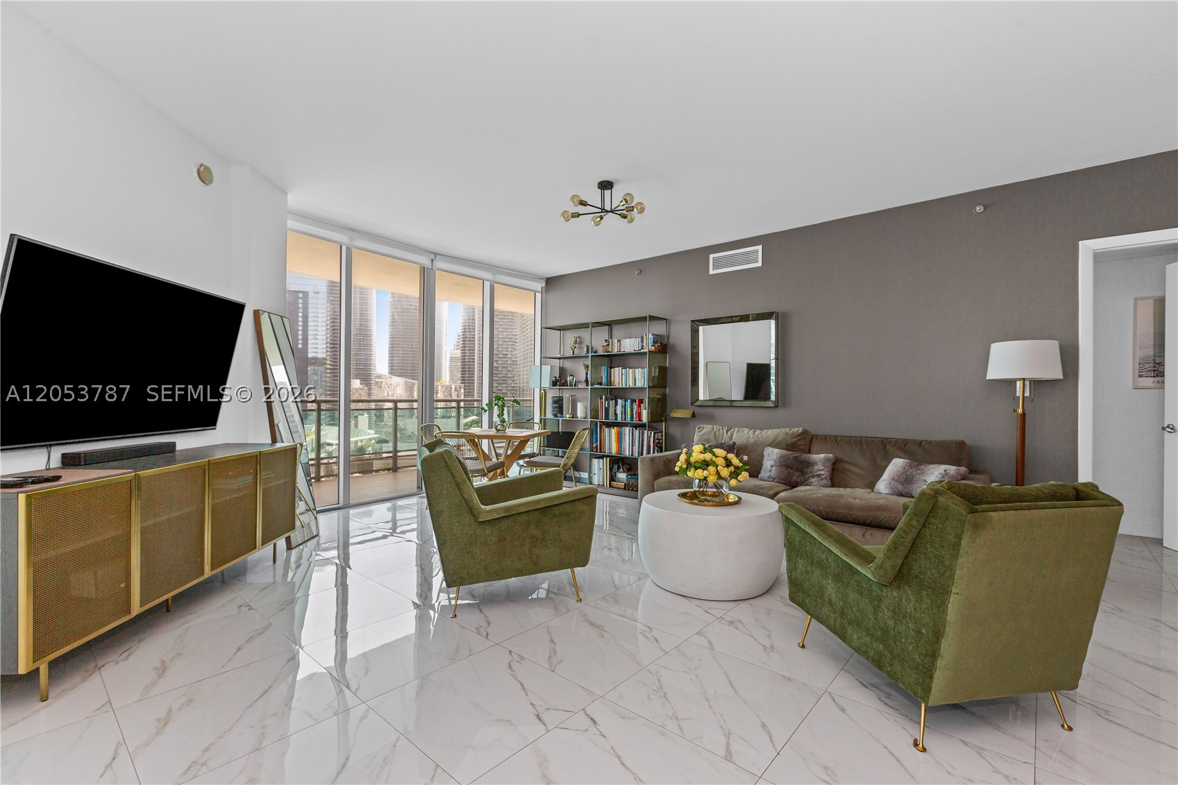 350 S Miami Ave #2102, Miami FL 33130