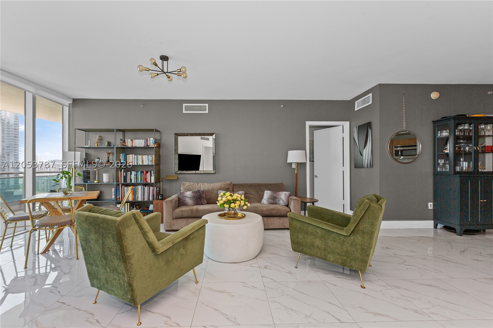 350 S Miami Ave #2102, Miami FL 33130
