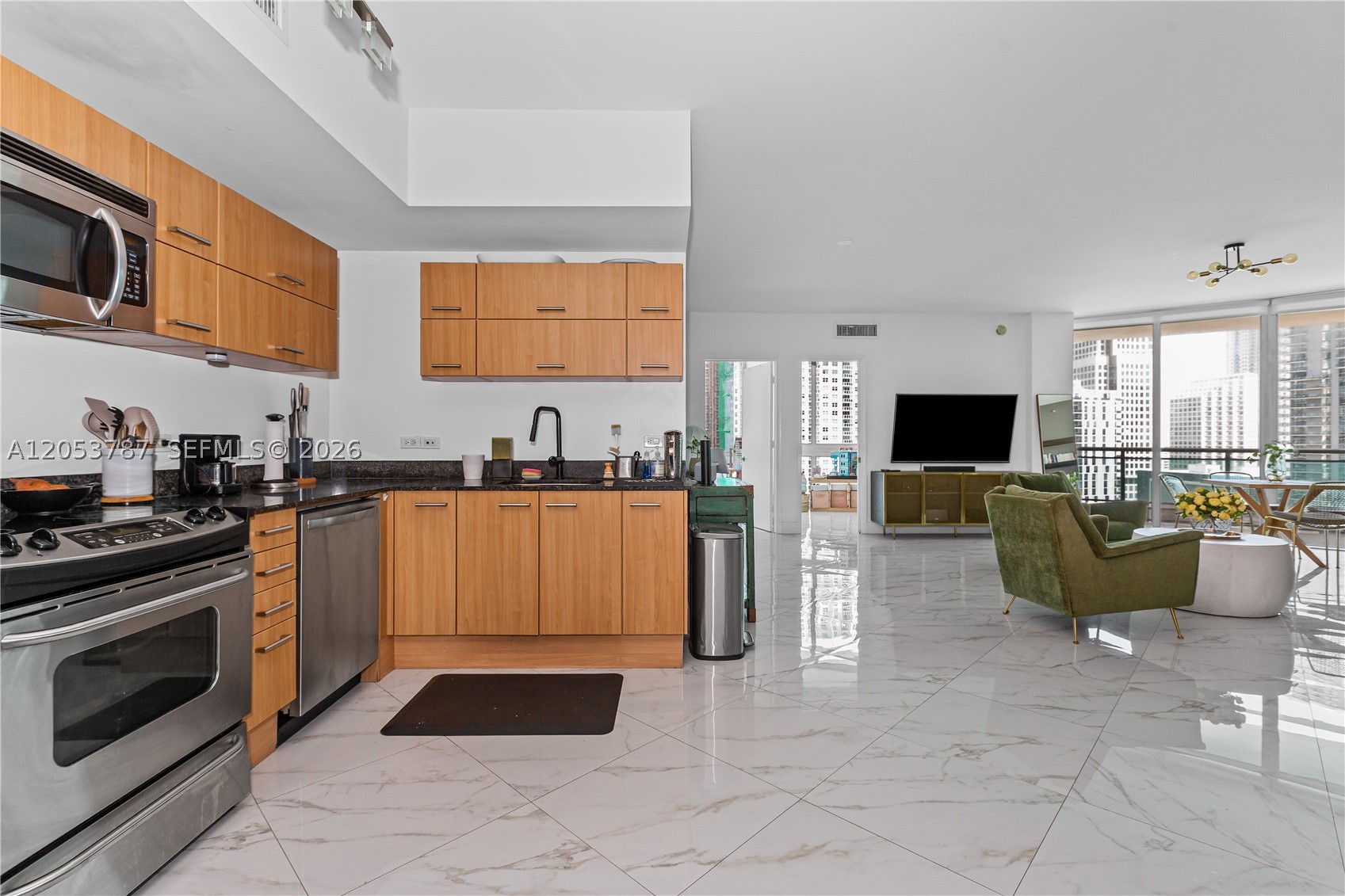 350 S Miami Ave #2102, Miami FL 33130