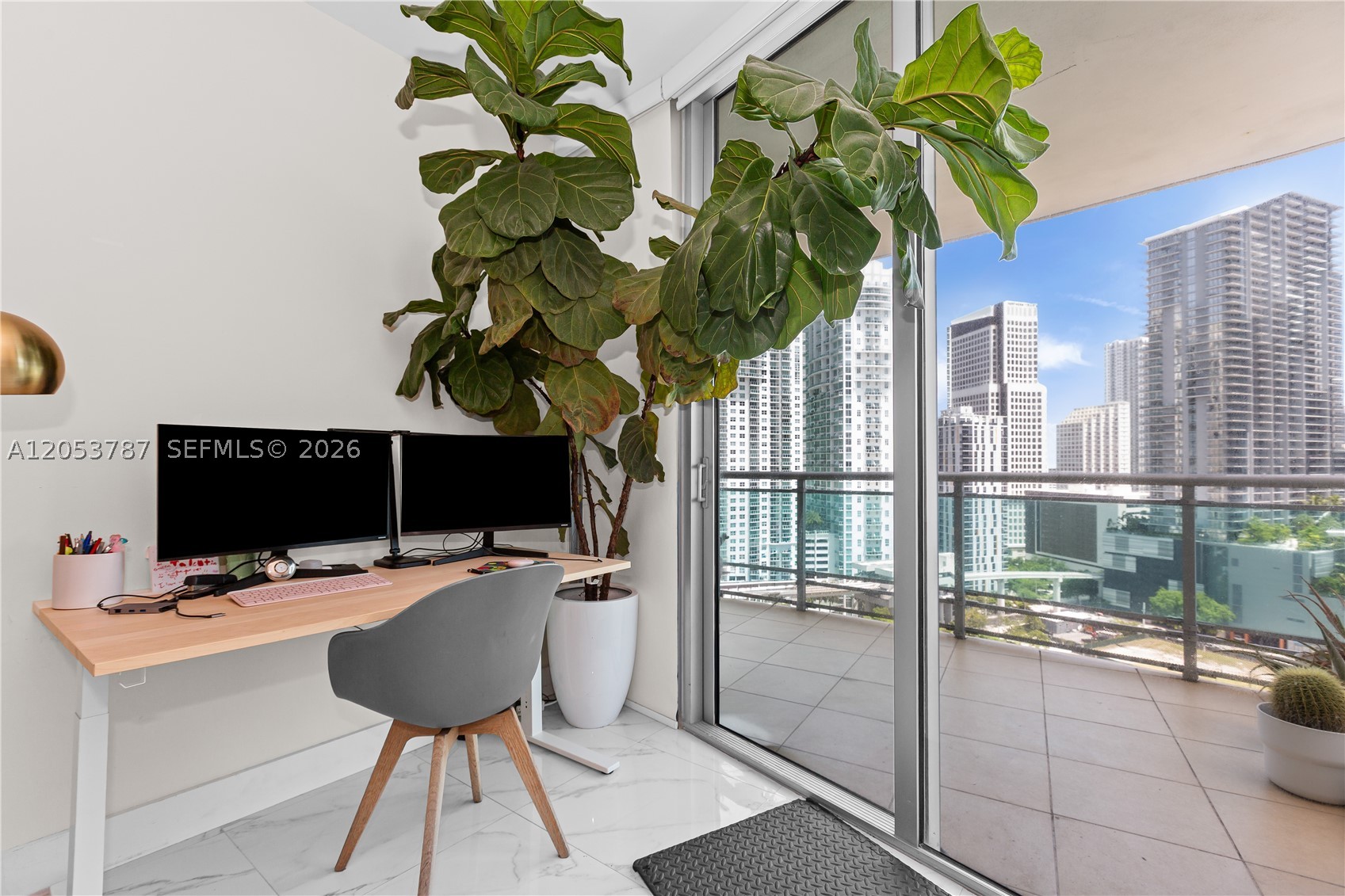 350 S Miami Ave #2102, Miami FL 33130