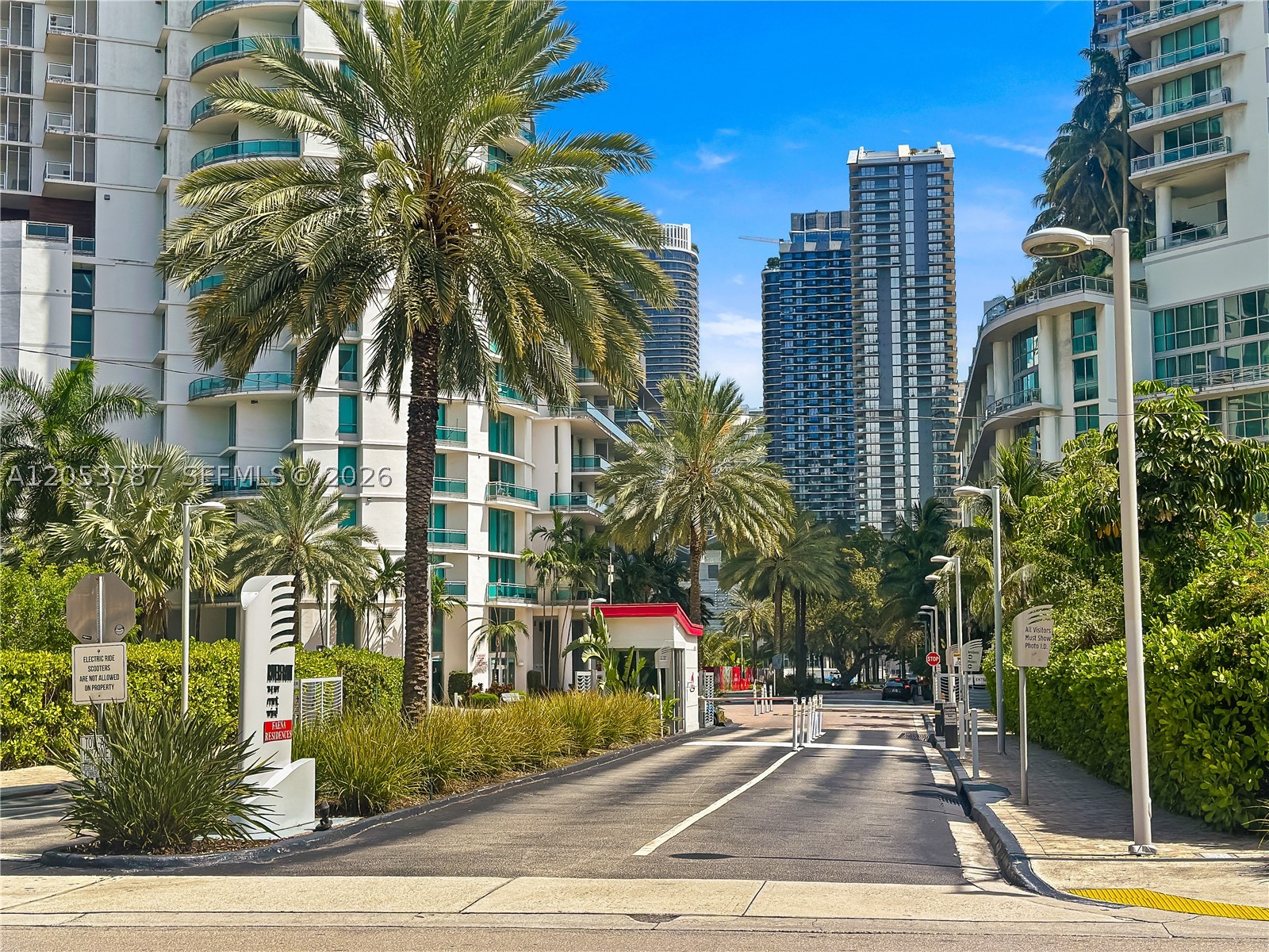 350 S Miami Ave #2102, Miami FL 33130