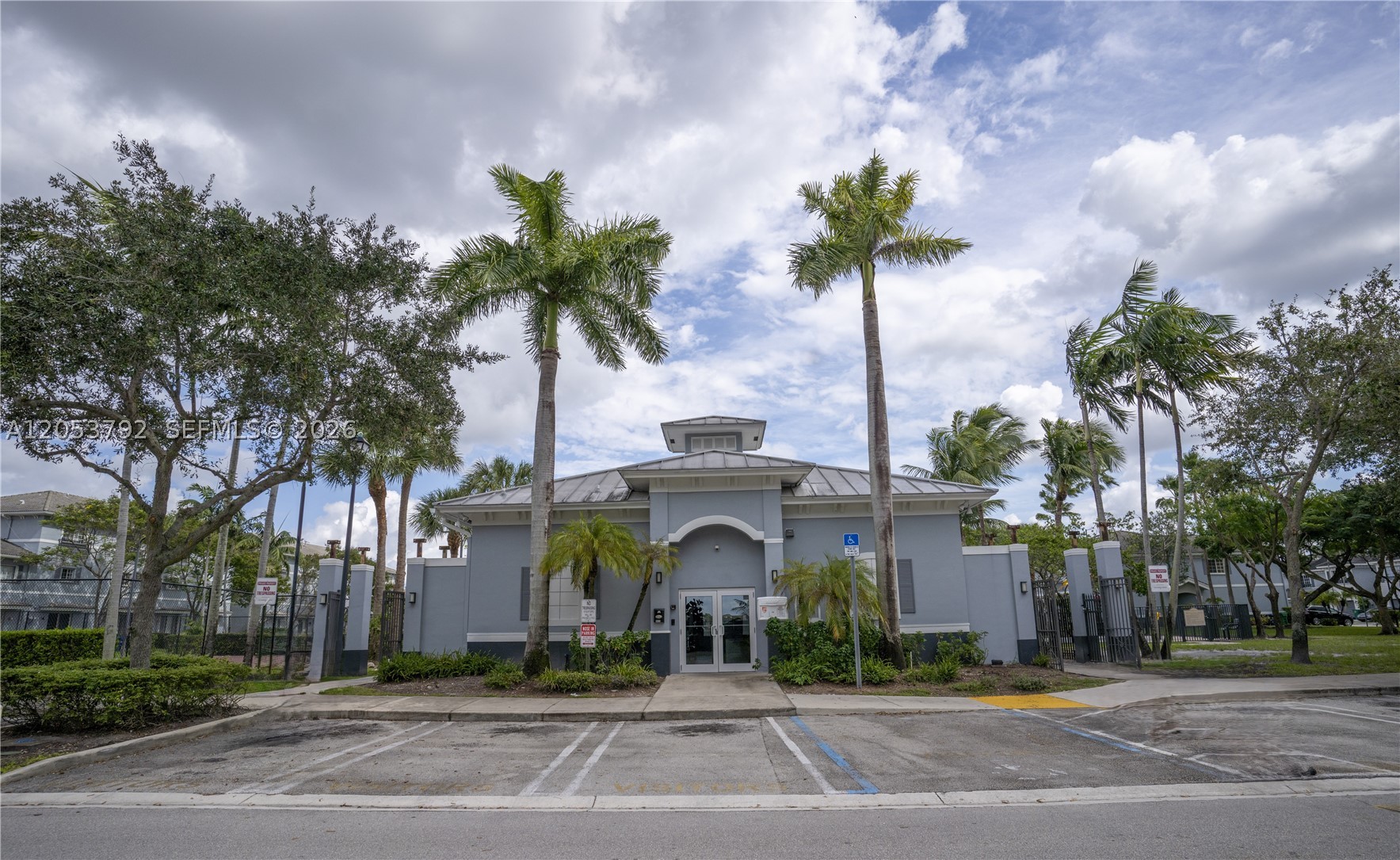 1415 NW 34th Way #1415, Lauderhill FL 33311