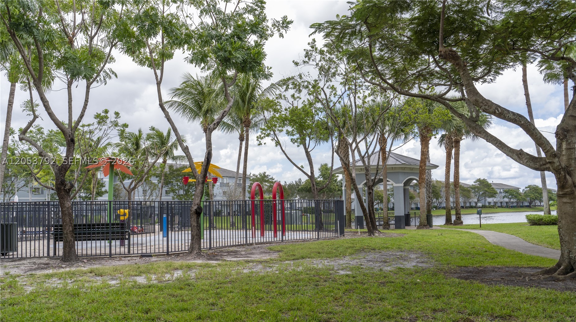 1415 NW 34th Way #1415, Lauderhill FL 33311