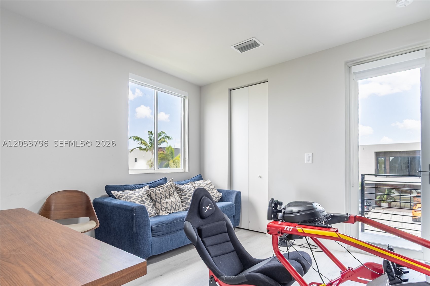 10043 NW 75th Ter, Doral FL 33178