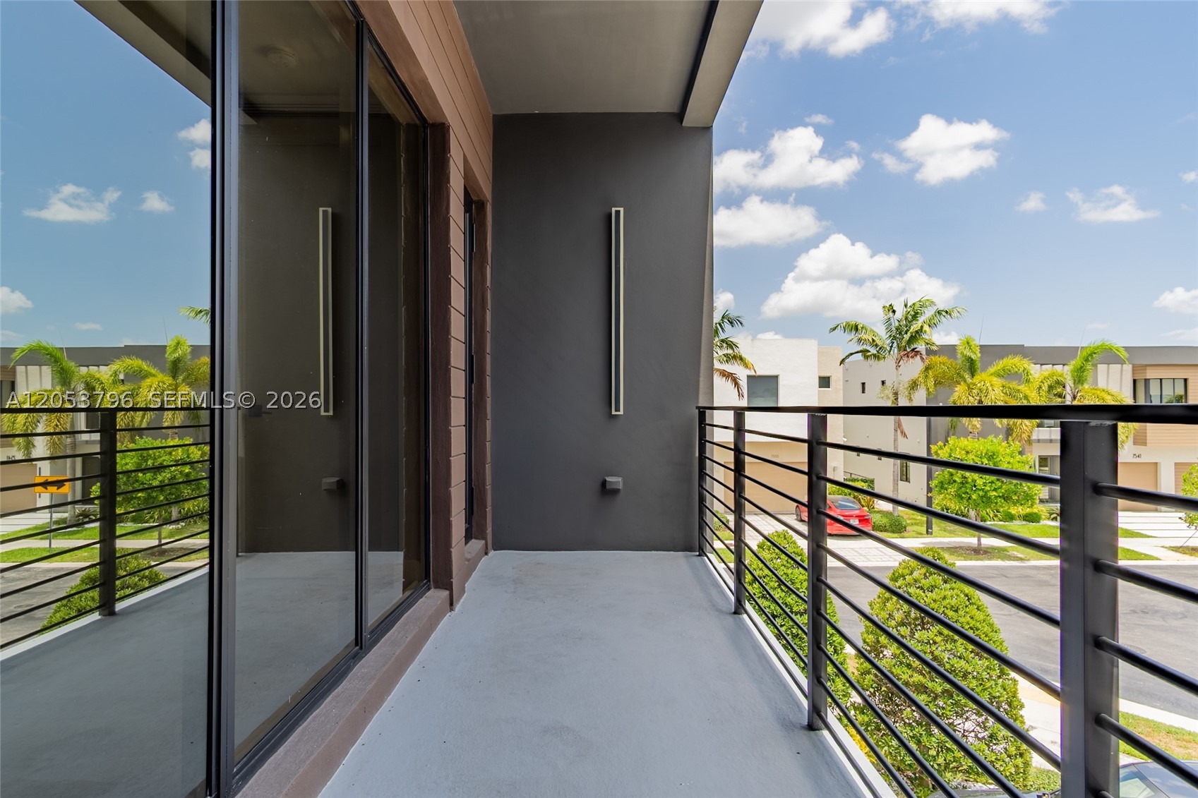 10043 NW 75th Ter, Doral FL 33178