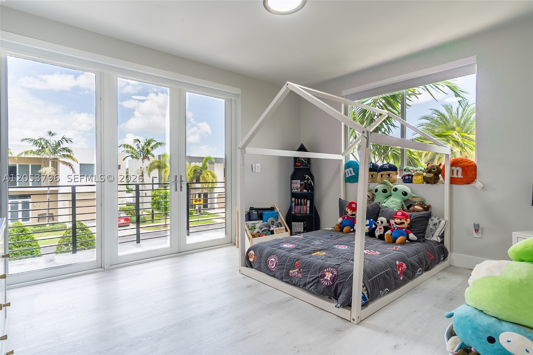 10043 NW 75th Ter, Doral FL 33178