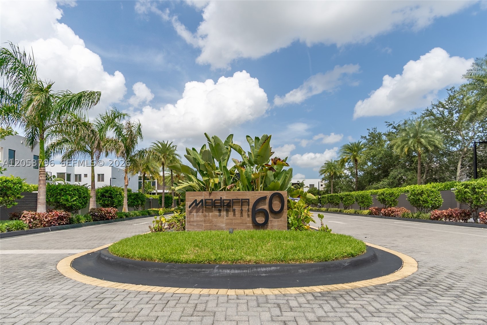 10043 NW 75th Ter, Doral FL 33178