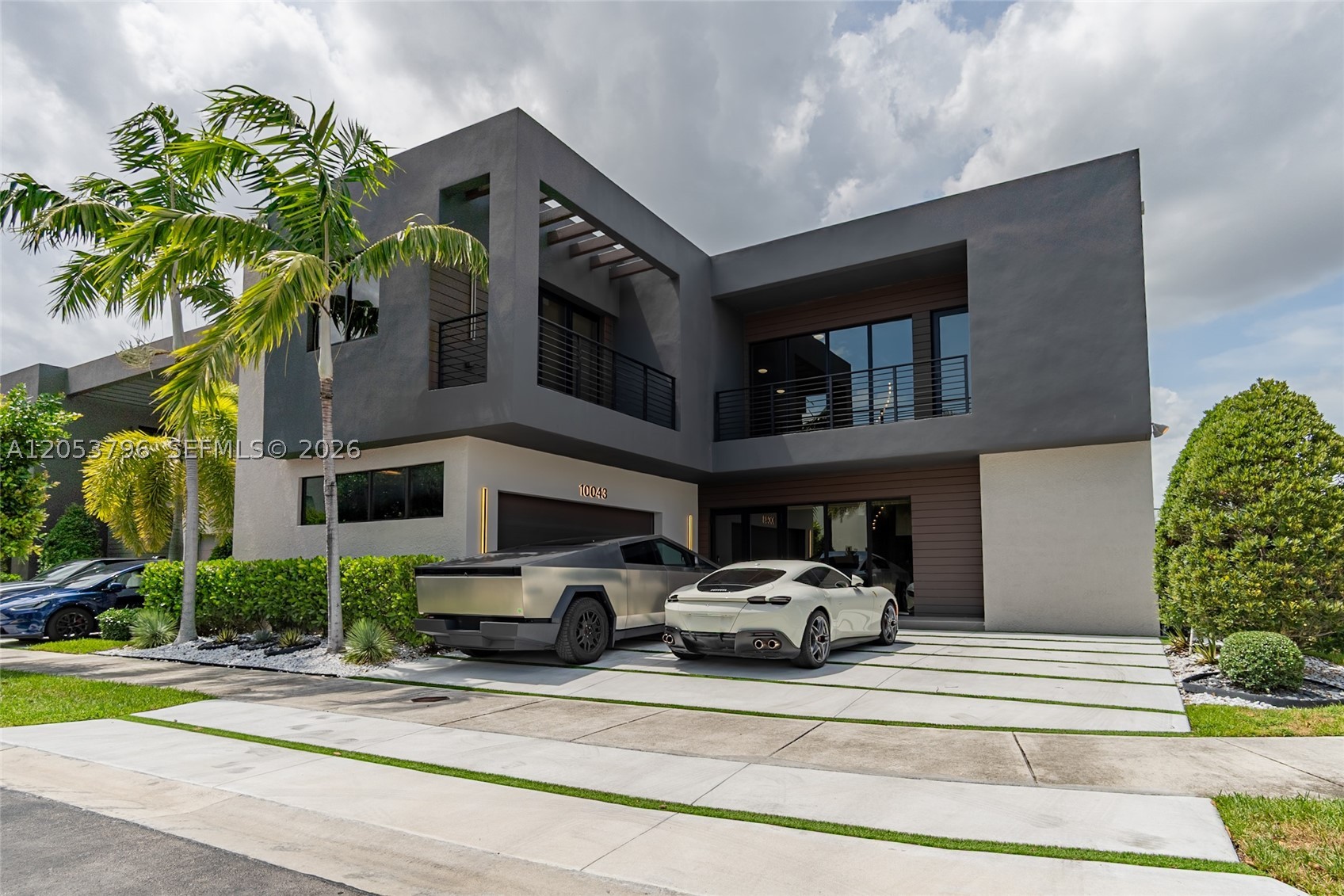 10043 NW 75th Ter, Doral FL 33178