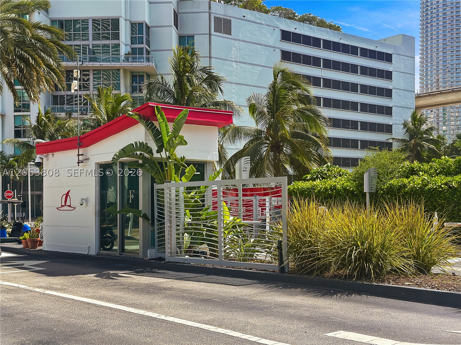 350 S Miami Ave #2102, Miami FL 33130
