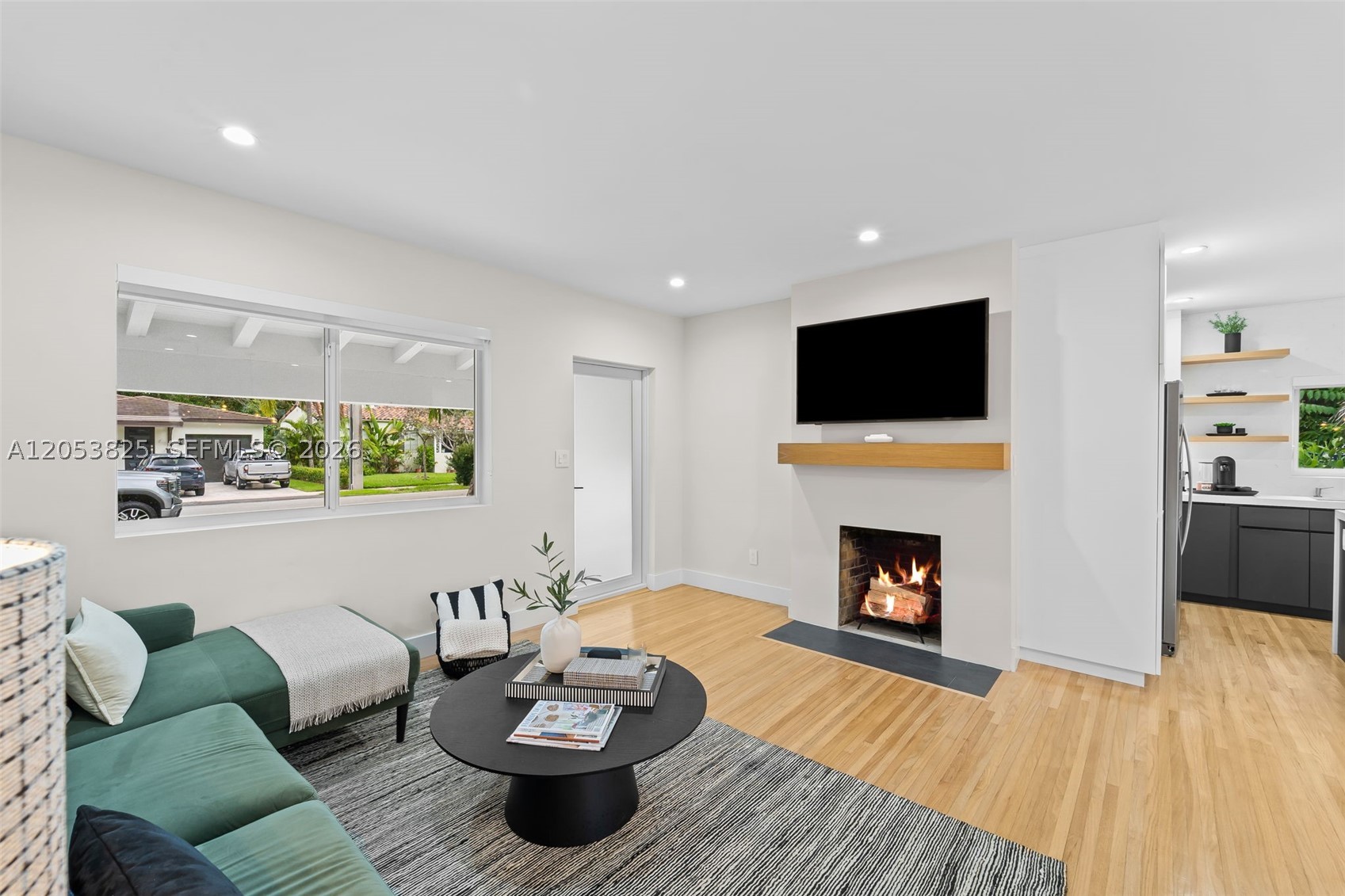829 Granada Groves Ct, Coral Gables FL 33134