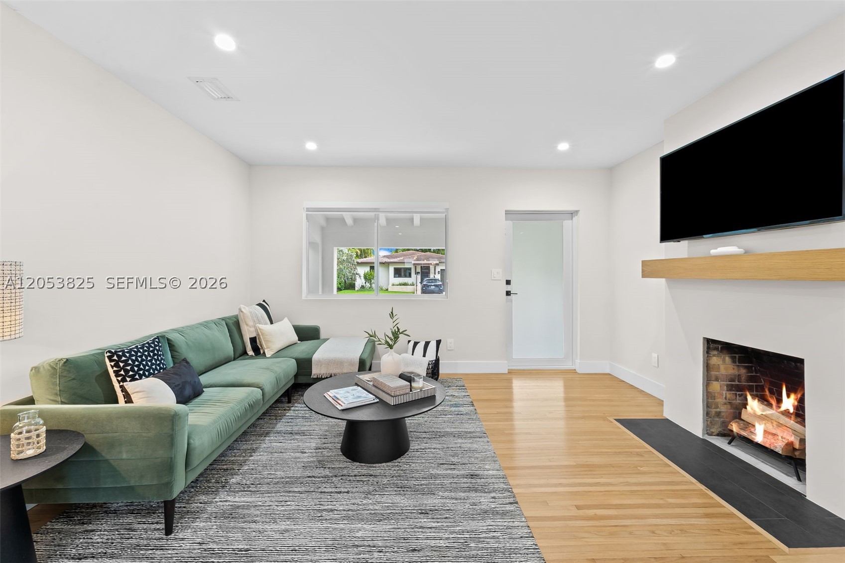829 Granada Groves Ct, Coral Gables FL 33134