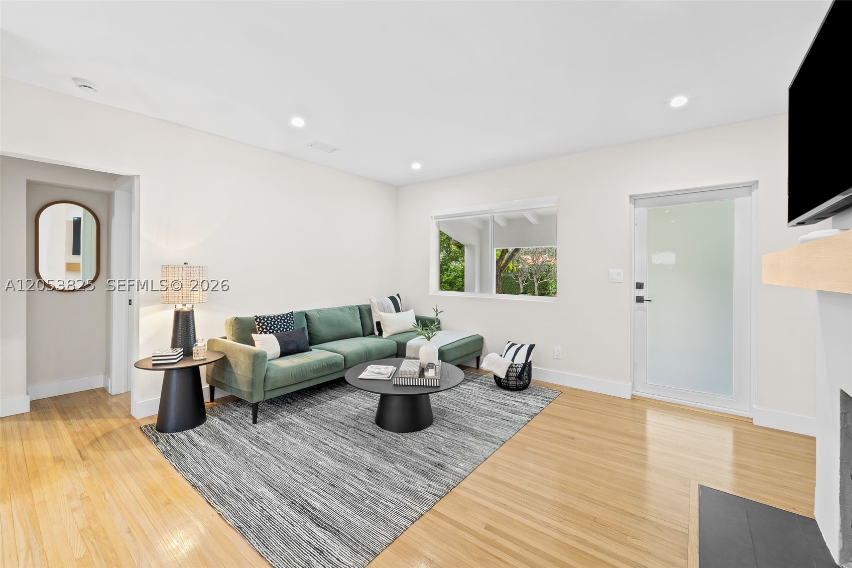 829 Granada Groves Ct, Coral Gables FL 33134