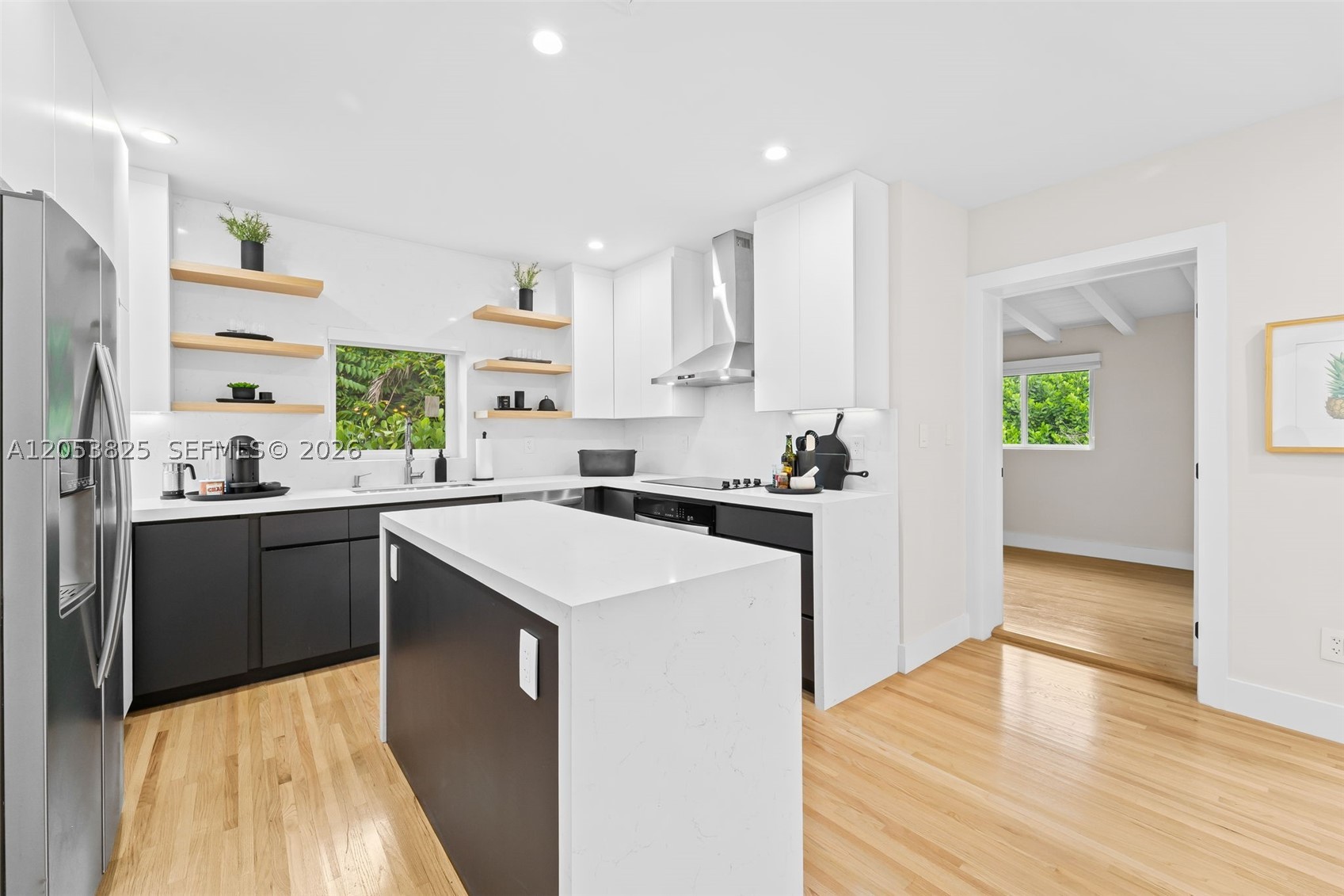 829 Granada Groves Ct, Coral Gables FL 33134