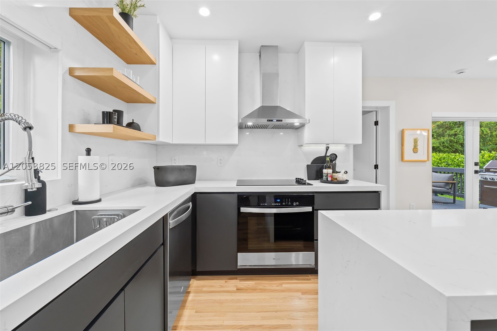 829 Granada Groves Ct, Coral Gables FL 33134